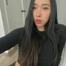 Elle Lee (55)