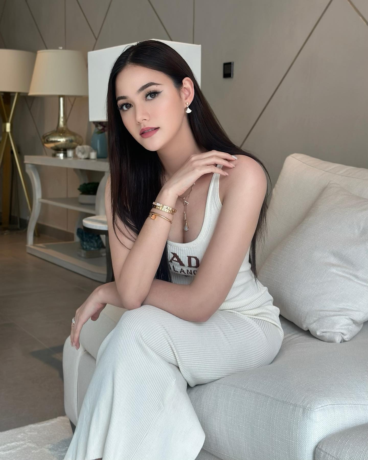 นนนี่ ณัฐชา นางเอกช่อง 8 ลุคเรียบหรูดูแพง (2)